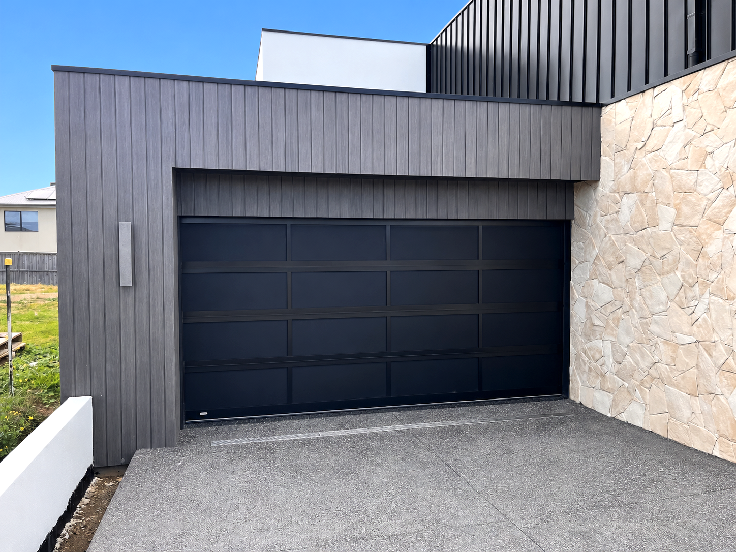 Custom Sectional Door Torquay v3